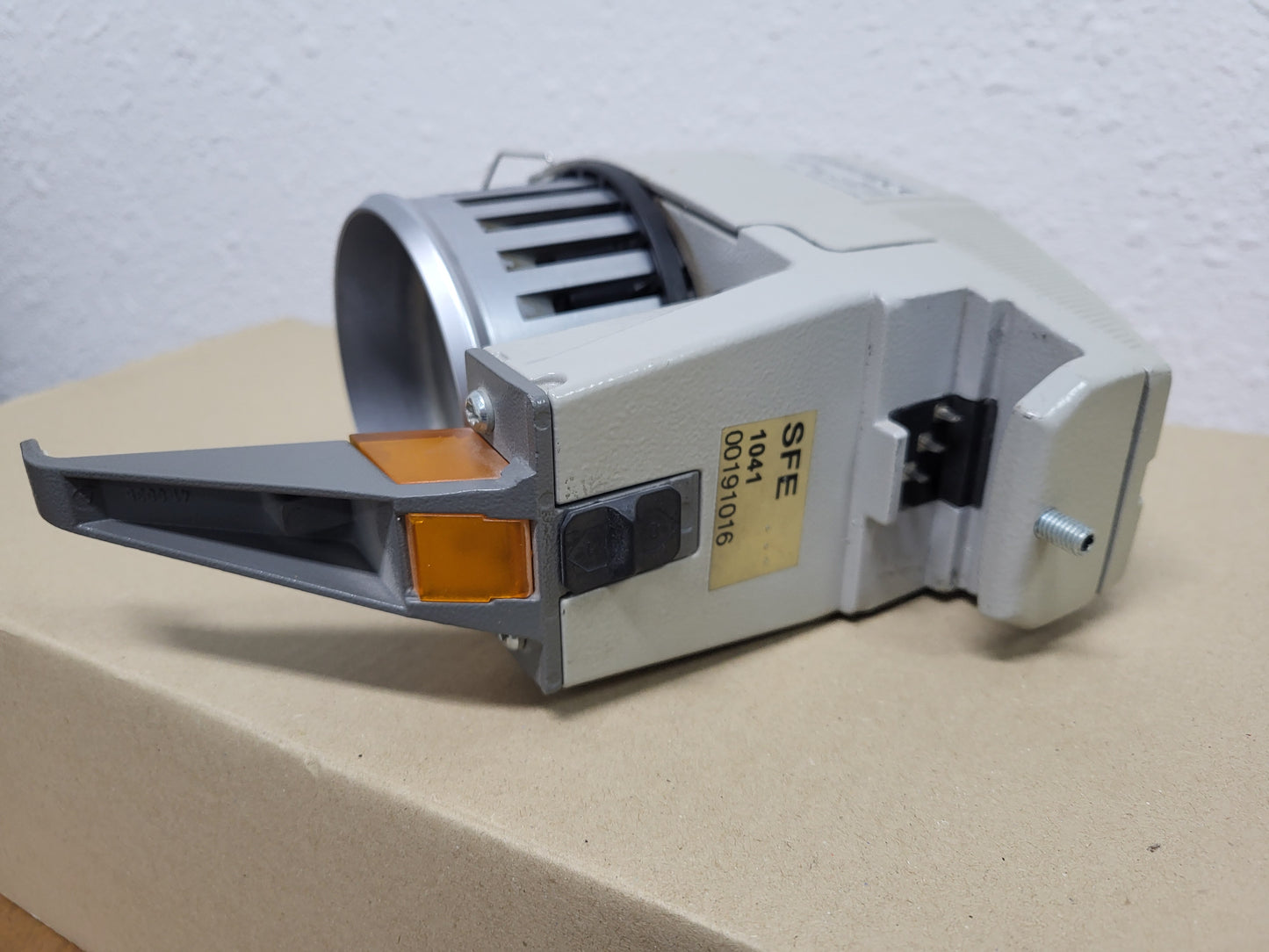 SFE1041, Memminger-IRO yarn feeder