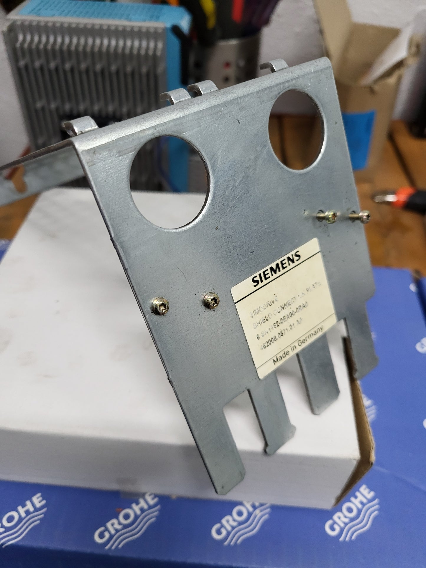 6SN1162-0EA00-0BA0, Simodrive, Steckerschutzblech