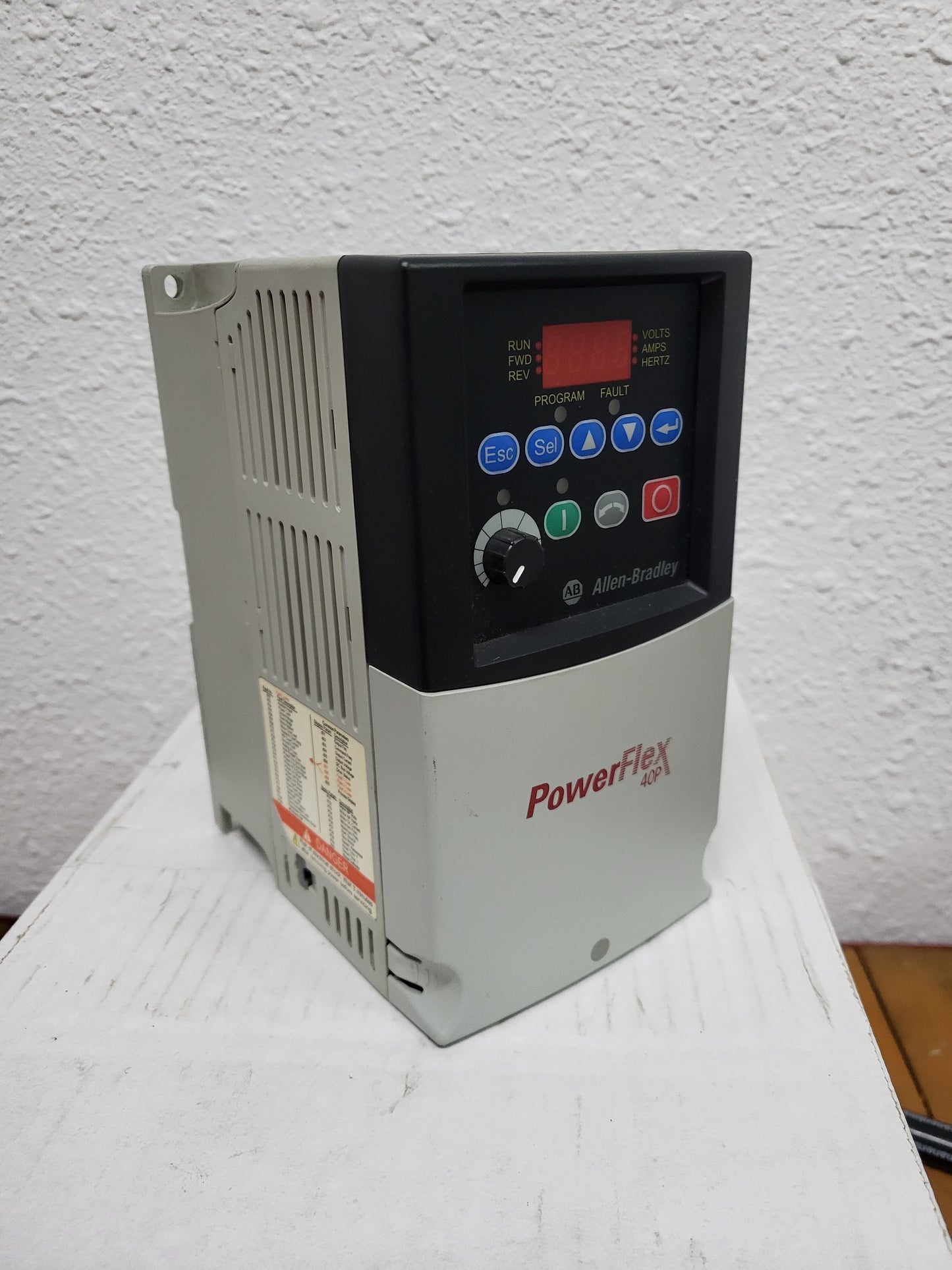 22B-D2P3N104, Allen Bradley