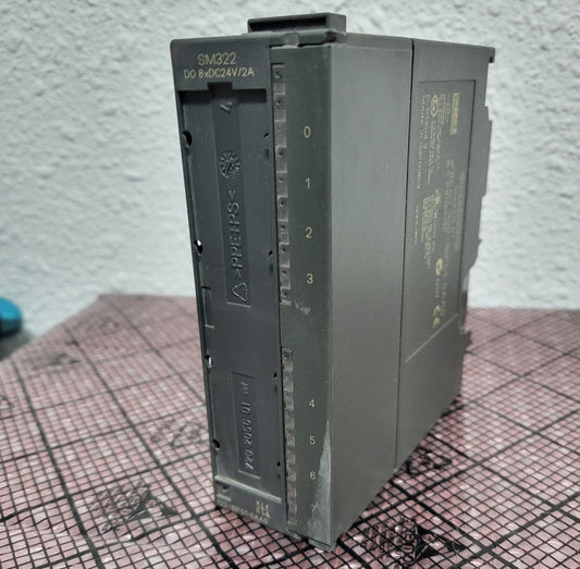6ES7322-1BF01-0AA0, S7-300, digitális kimeneti kártya, Siemens
