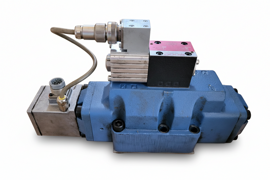 D633-7115, A08KA4F0VBY, Moog hidraulikus szervo szelep, Arburg D684E4734 modulon, 280-350bar