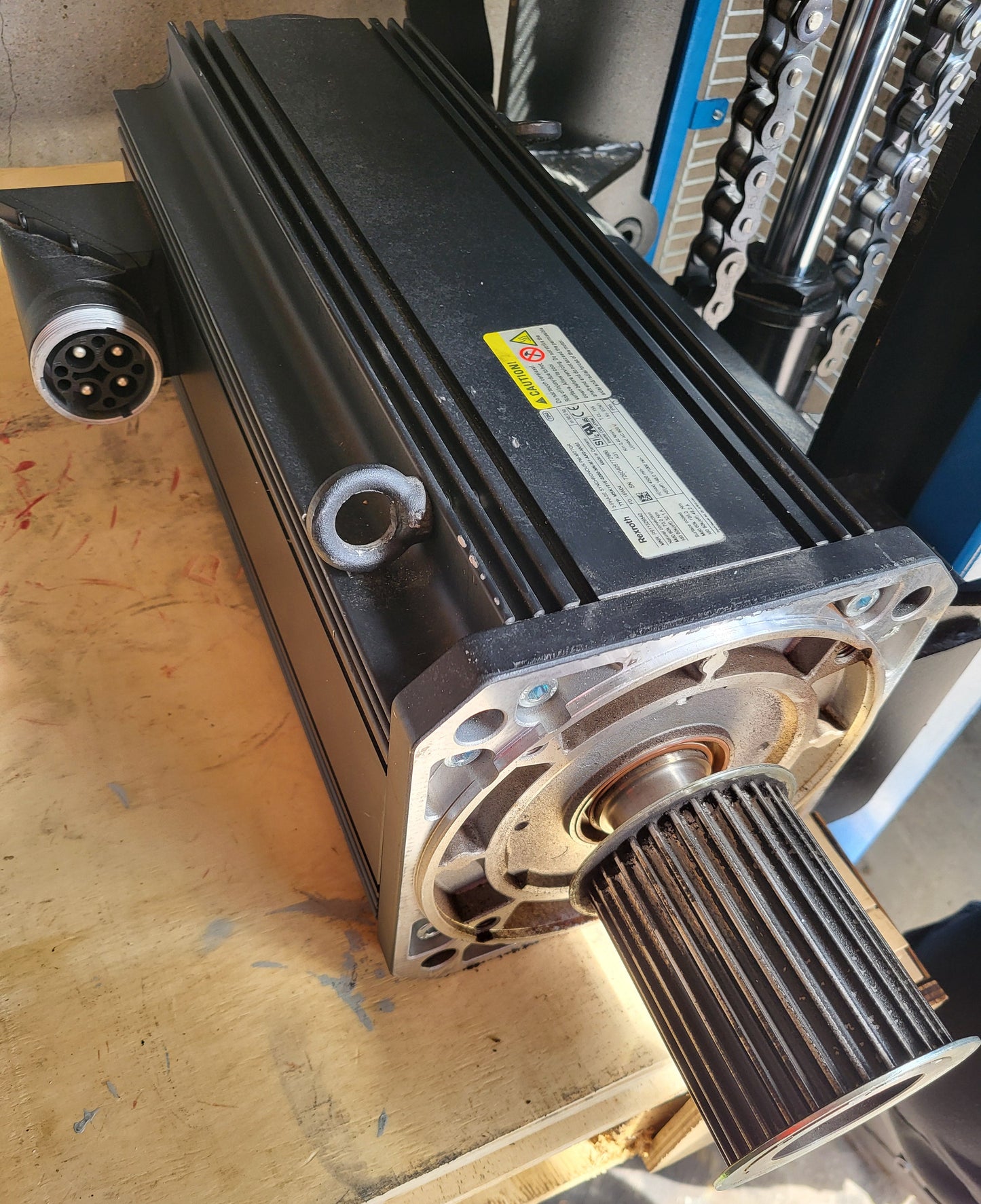 MSK101E-0200-NN-M1-AK0-NV02, R911329540, IndraDyn S, szinkron-szervo motor, Rexroth, 70Nm, 32.1A