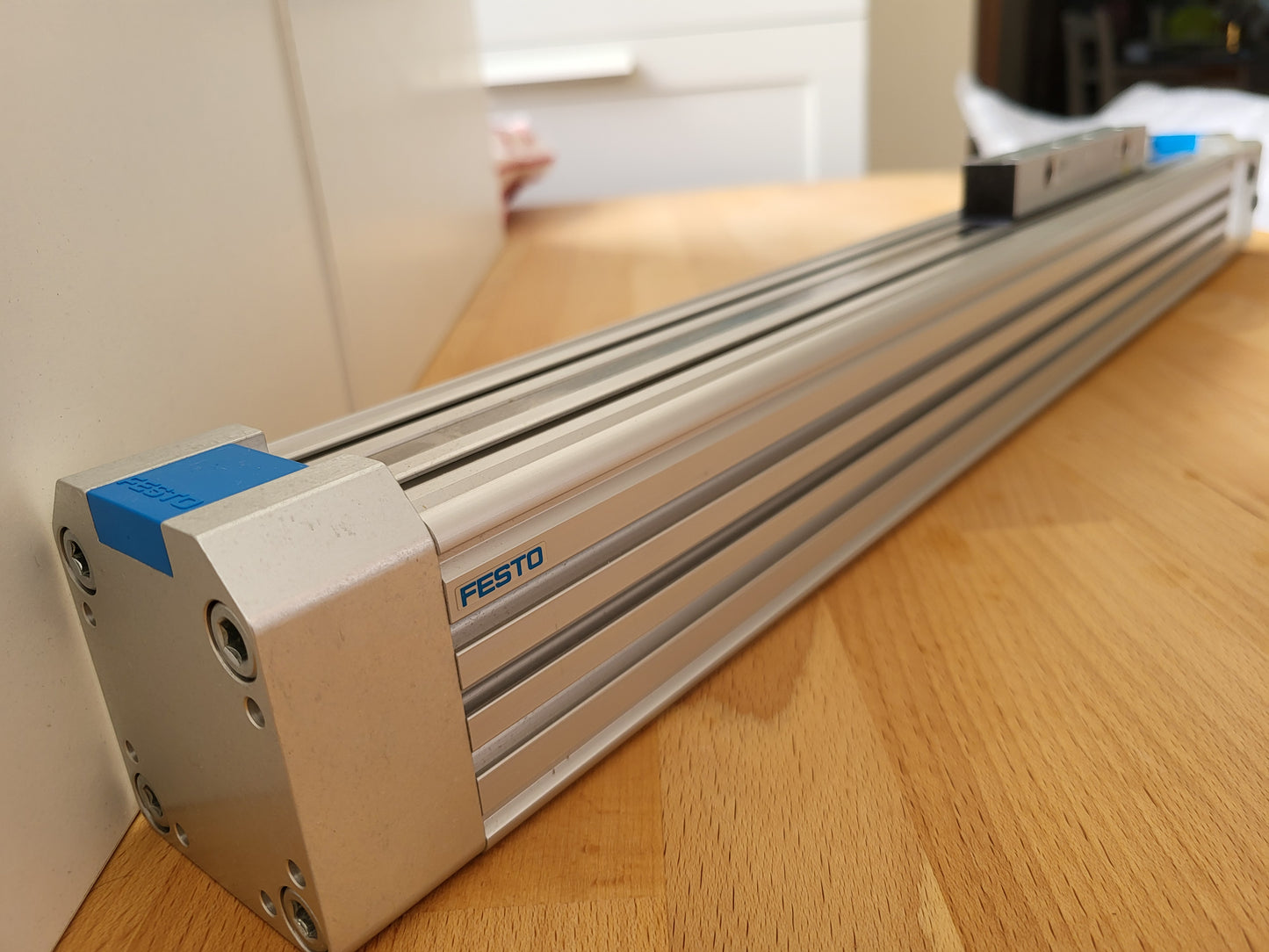 DGE-40-300-SP-KG, 193747 elektromechanische Linearachse, mit Spindel, Festo