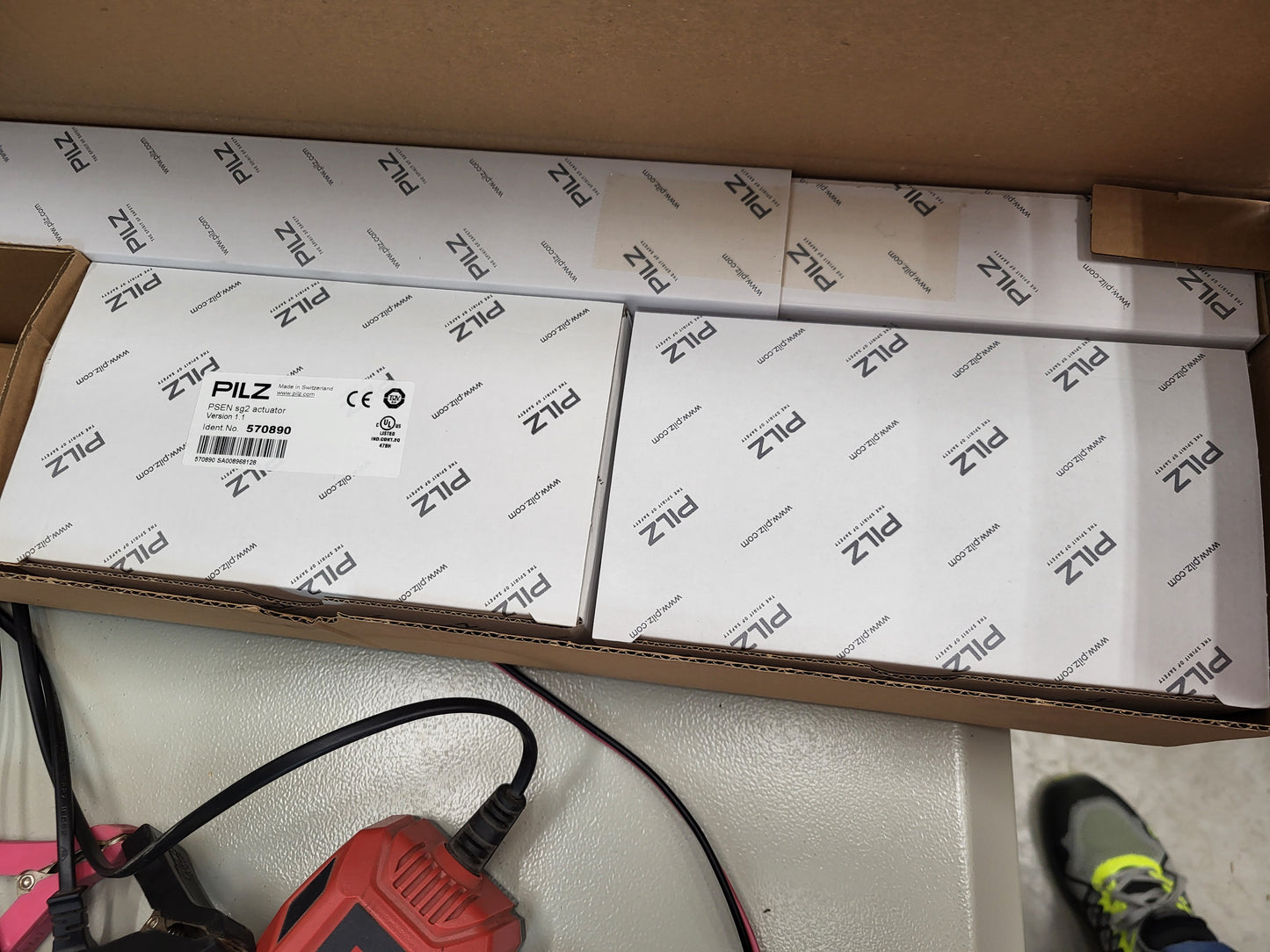 570890, PSEN sg2, actuator, PILZ
