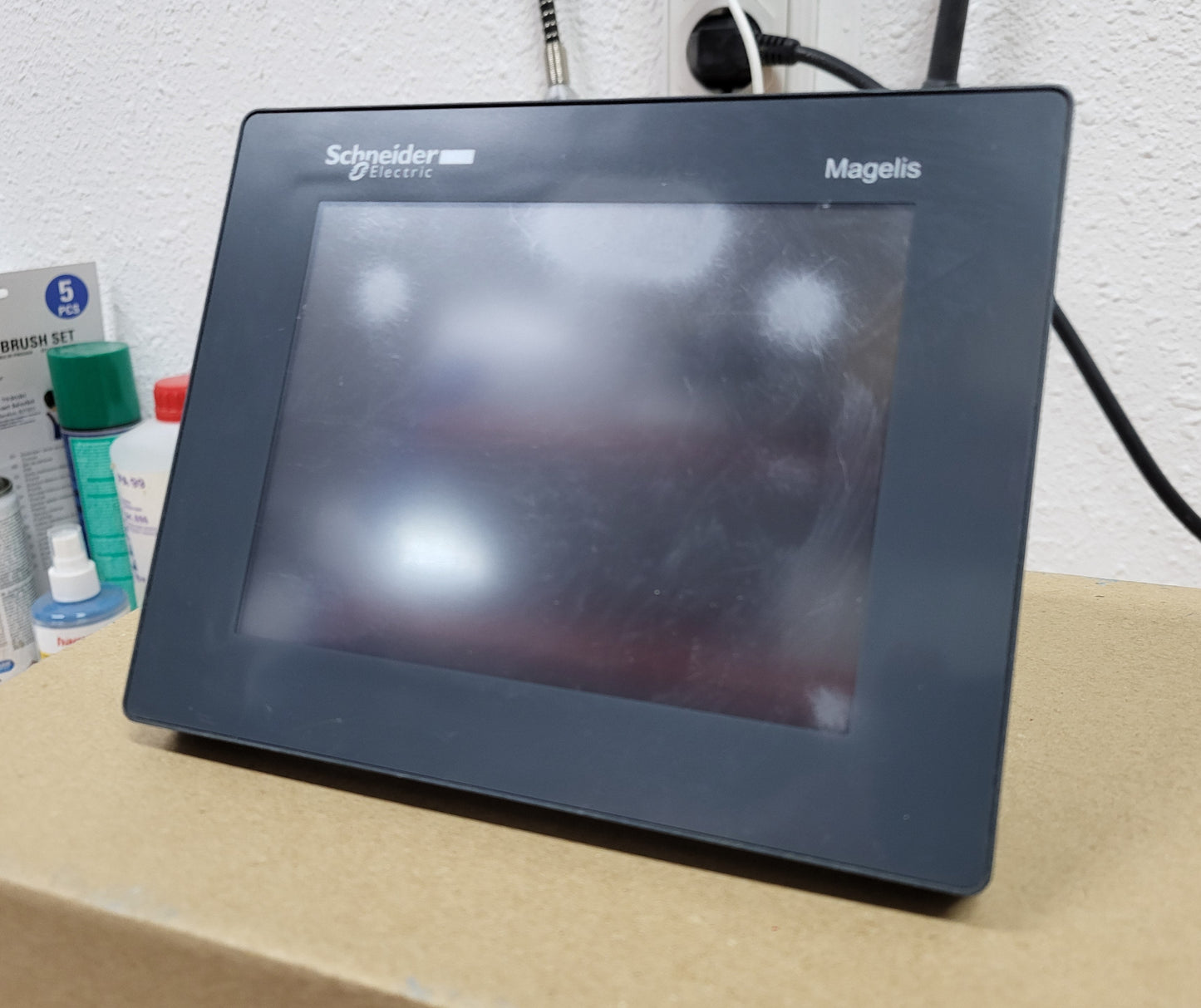 HMIS85 Magelis kijelző + HMIS5T, Harmony STU (hátlapi) modul, Schneider