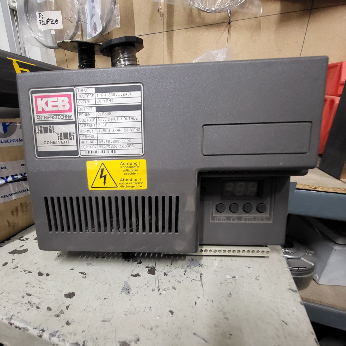 09.F0.200-1228, frekvenciaváltó, 7A, 1.5kW, KEB Antriebstechnik