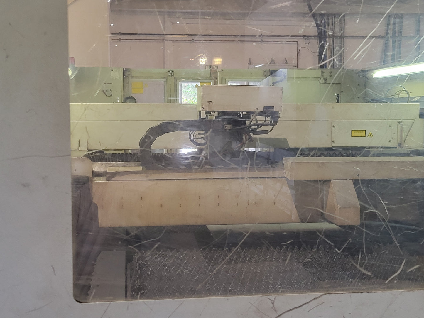 Trumatic L3030, Trumpf Laserschneider, 4kW zu verkaufen, ab November 2025