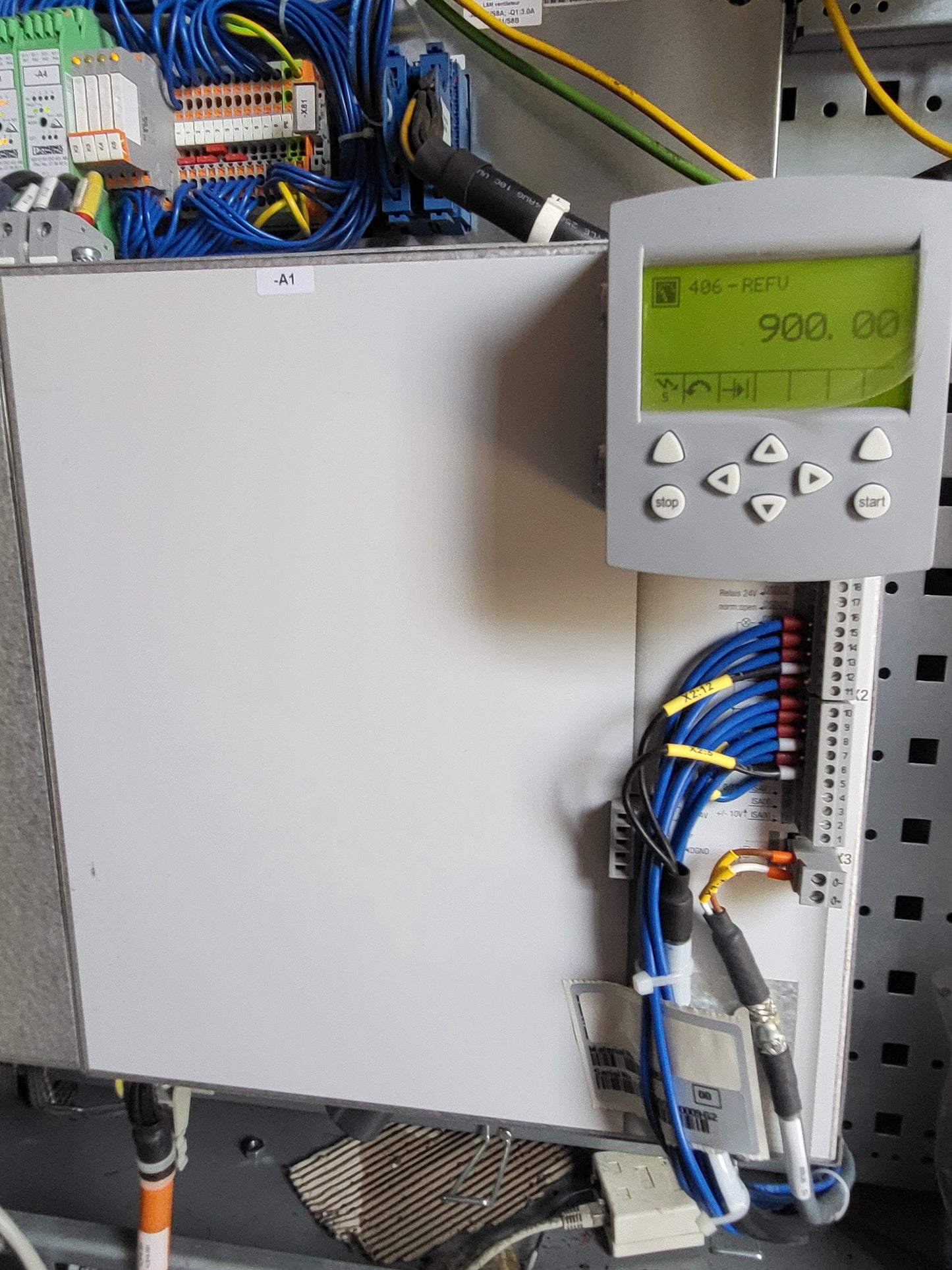 CDS44.032.W1.1.BR.NF, Keba/LUST Servoantrieb, 3x0-400V, 32A, 22KVA