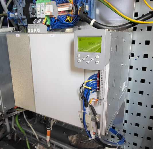 CDS44.032.W1.1.BR.NF, Keba/LUST Servoantrieb, 3x0-400V, 32A, 22KVA