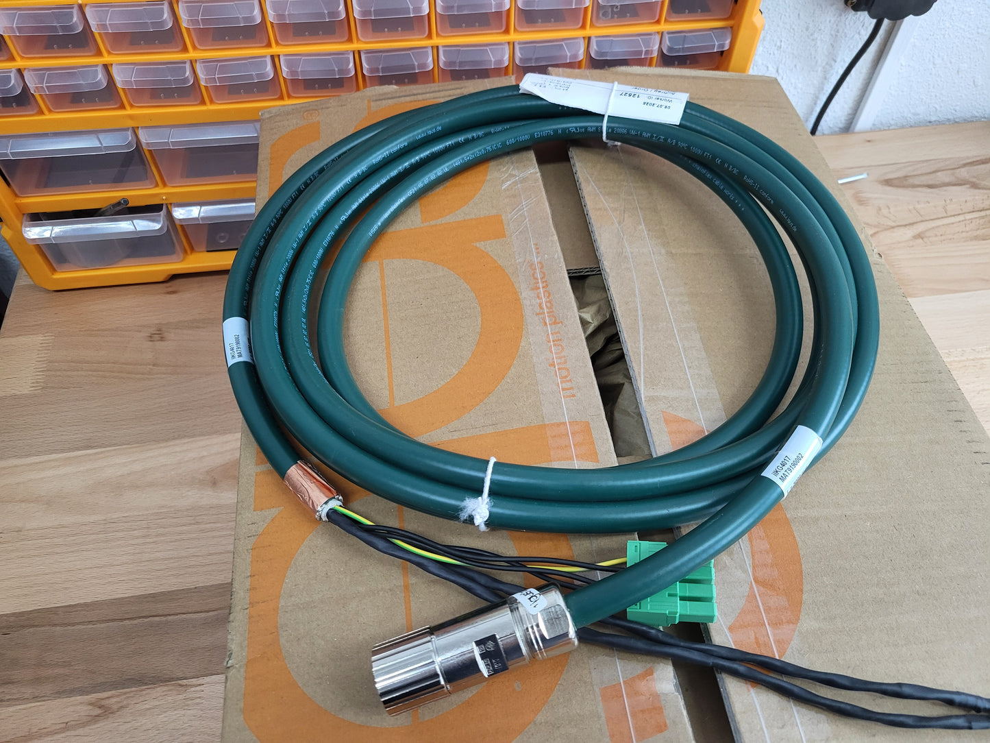MAT9190002, Igus, szerelt, szervo motor tápkábel (IKG4017, Bosch Rexroth)