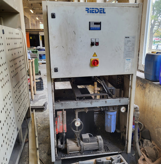 PC161.2M4LE.I, ipari folyadékhűtő, vízhűtő egység, Riedel