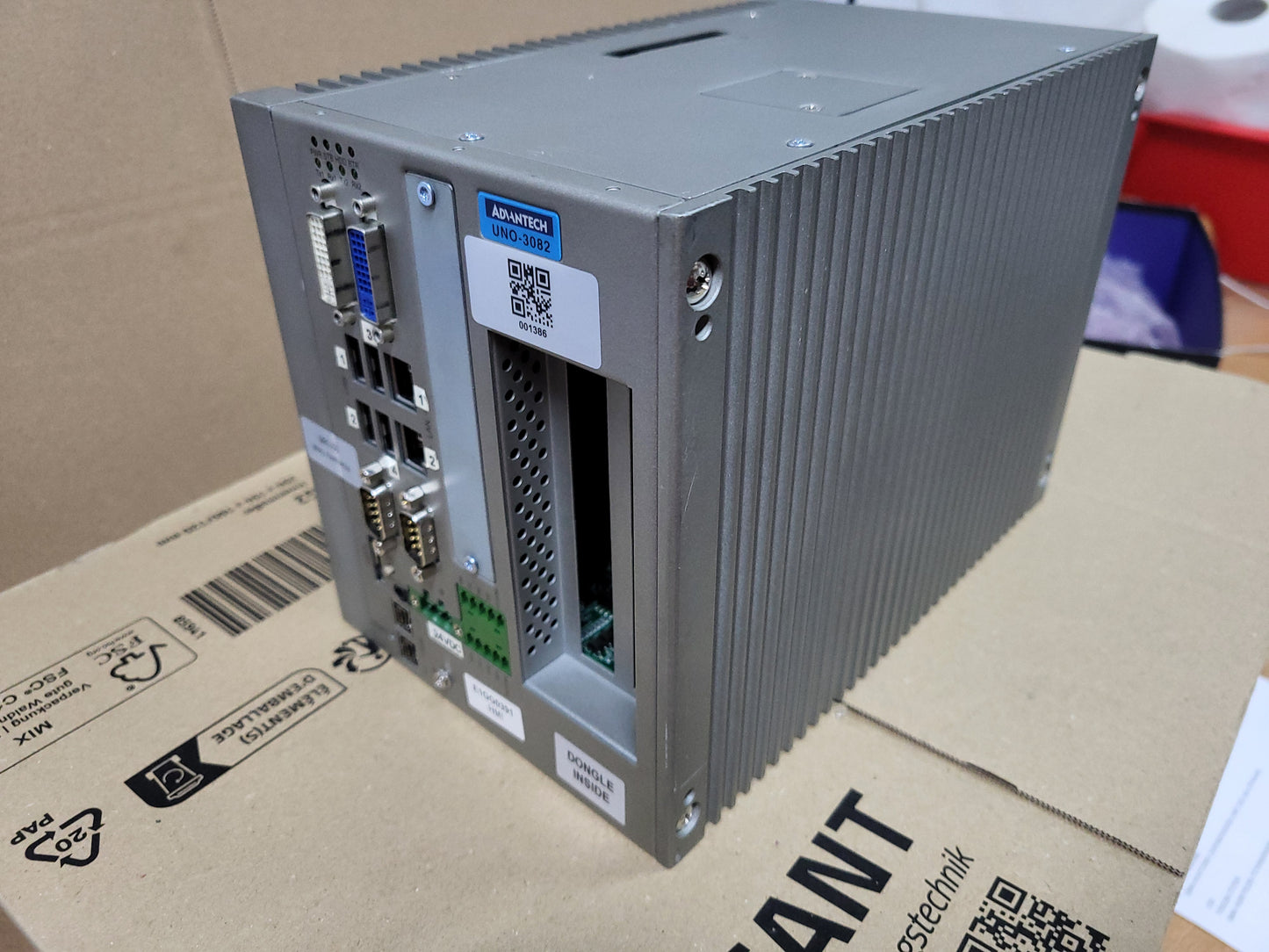 UNO-3082-D24E, Advantech IPC