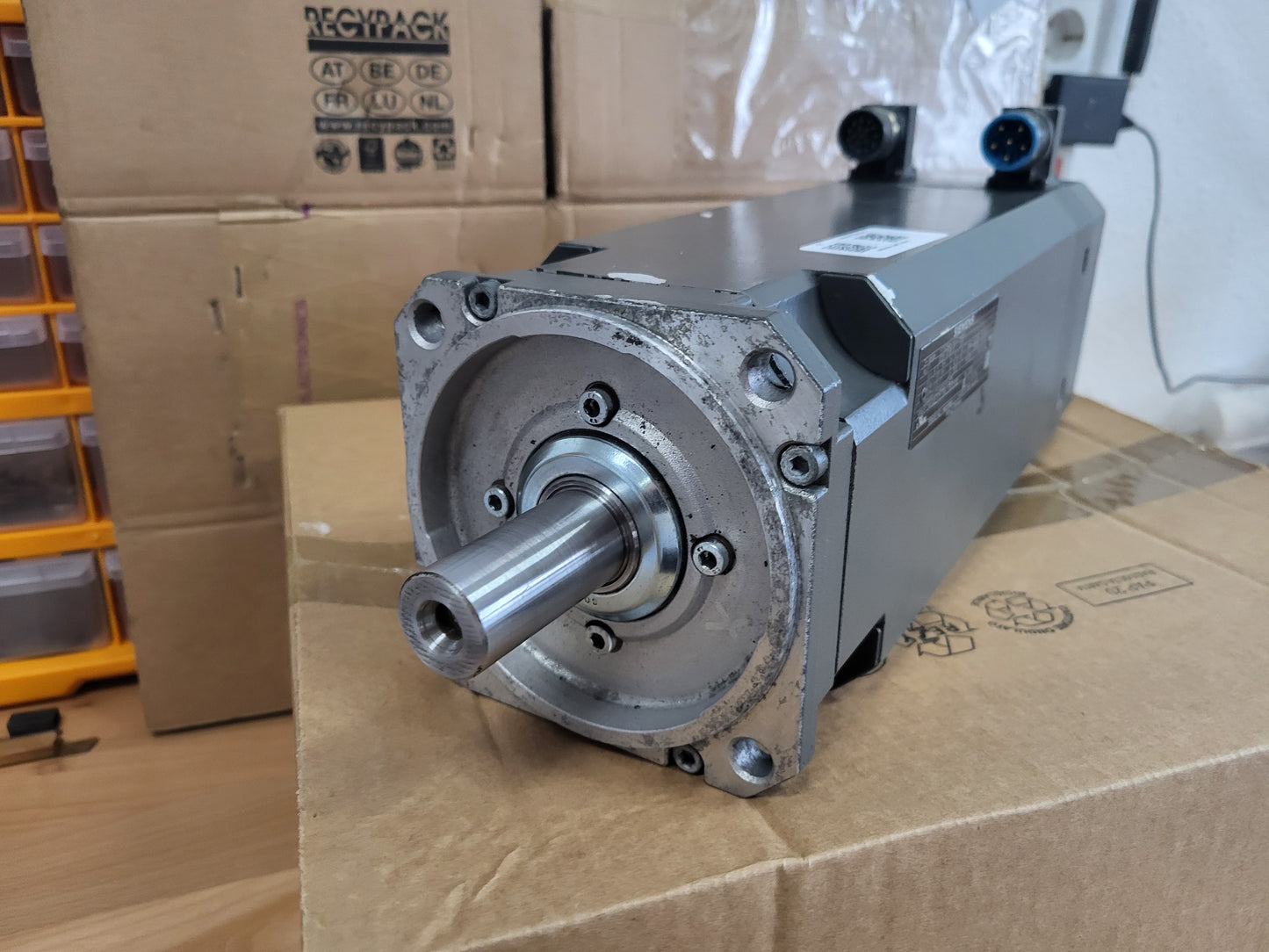 1FT6064-1AF71-4AH1, सिमोटिक्स एस सर्वो मोटर, 2.2kW, सीमेंस