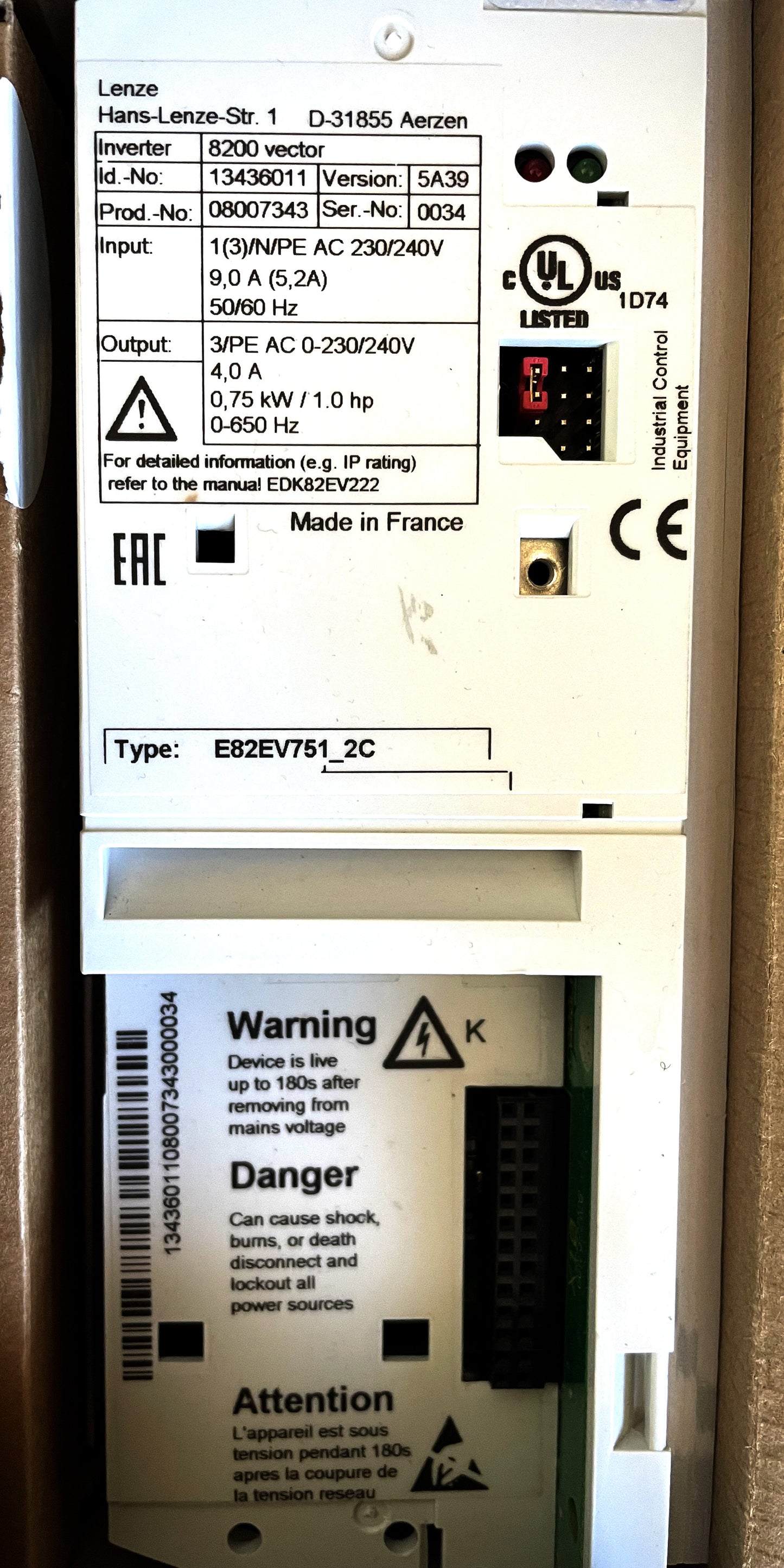 E82EV751_2C, Lenze, 8200 Vector frekvenciaváltó, 0.75kW, 4A