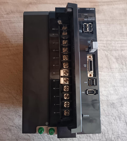 R88D-KN30F-ML2, AC szervo-hajtás, 9.4A, 3kW, Omron