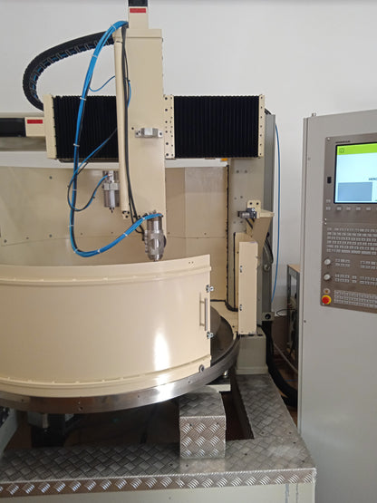 Hochpräzise Graviermaschine aufgebaut auf einem LANG (Typ LGT) Maschinenrahmen (mit Demonstrationsvideo!)