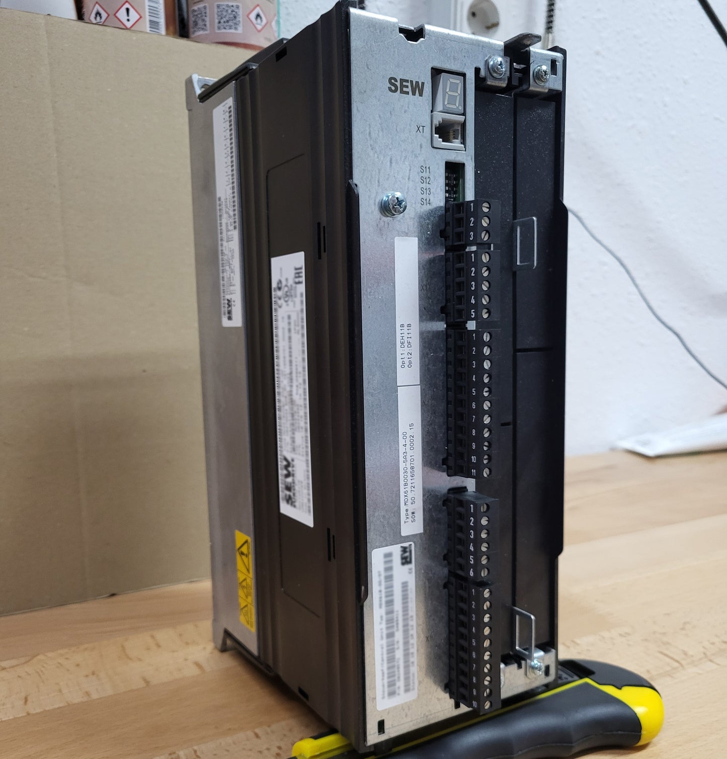 MDX61B0030-5A3-4-00, Wechselrichter, SEW, 7A, 3kW