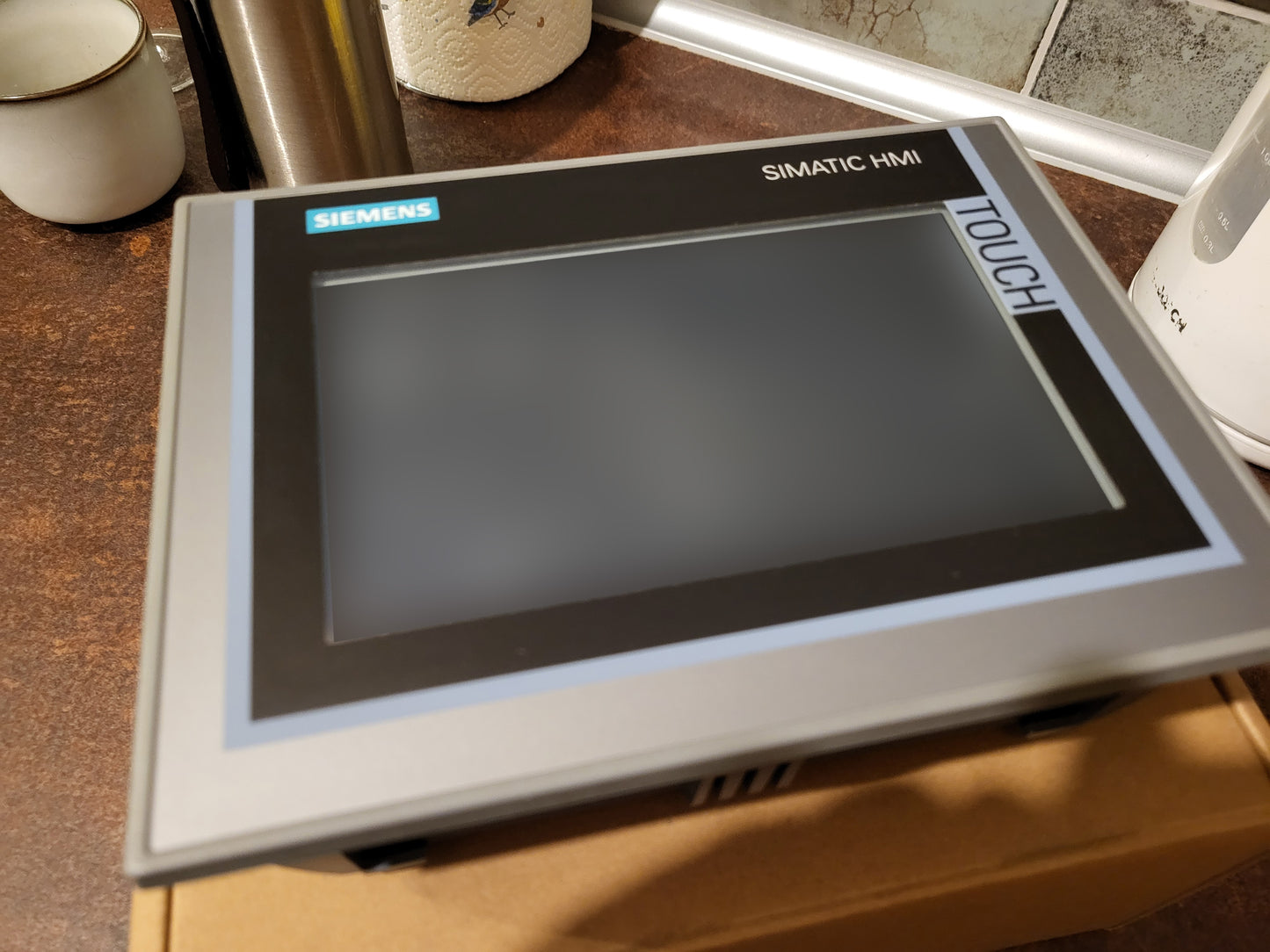 6AV2124-0GC01-0AX0, SIMATIC HMI, TP700, Comfort panel, new module