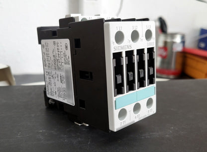 3RT1025-1AP00 mágneskapcsoló, 17A, 400V, 7.5kW, Siemens
