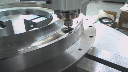 Hochpräzise Graviermaschine aufgebaut auf einem LANG (Typ LGT) Maschinenrahmen (mit Demonstrationsvideo!)