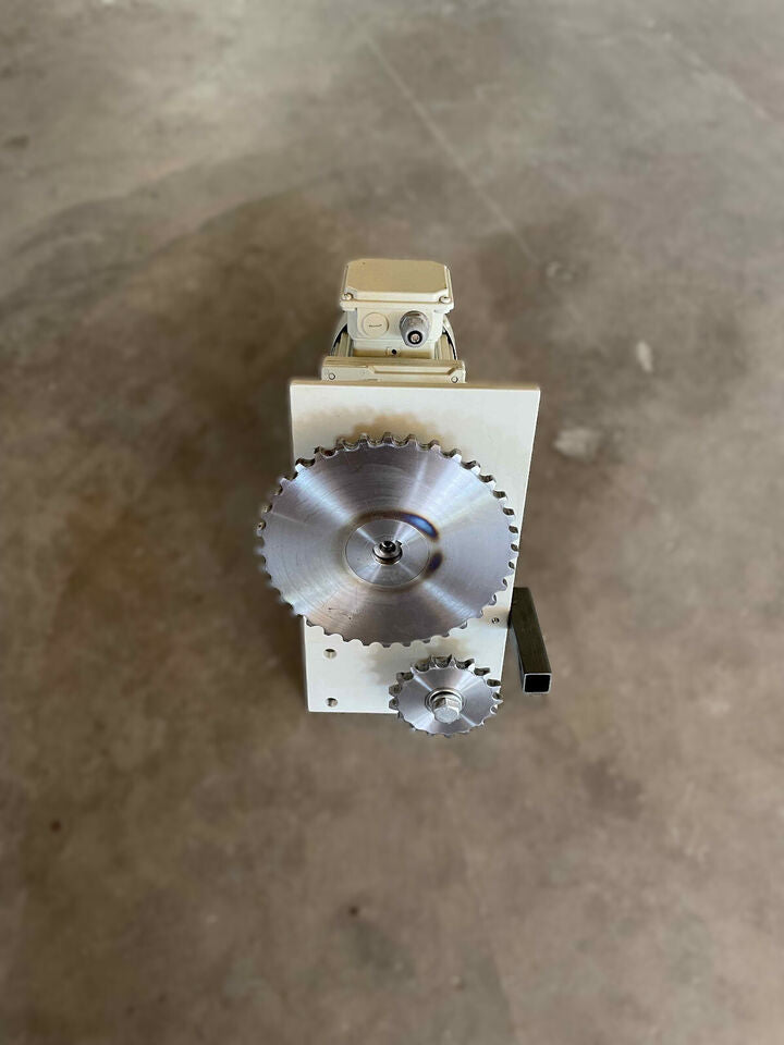 MDXMA1M080-32, aszinkron motor, Lenze, 0.75kW