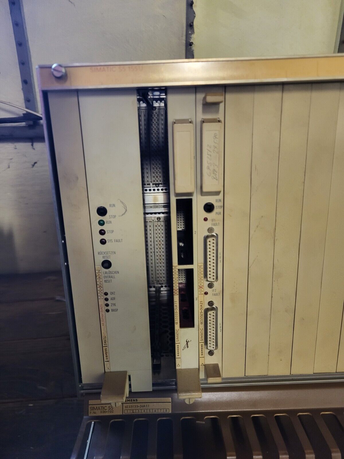6ES5155-3UA11, Siemens Simatic S5 155U plc-rack, (a fotón lévő kártyák nélkül)