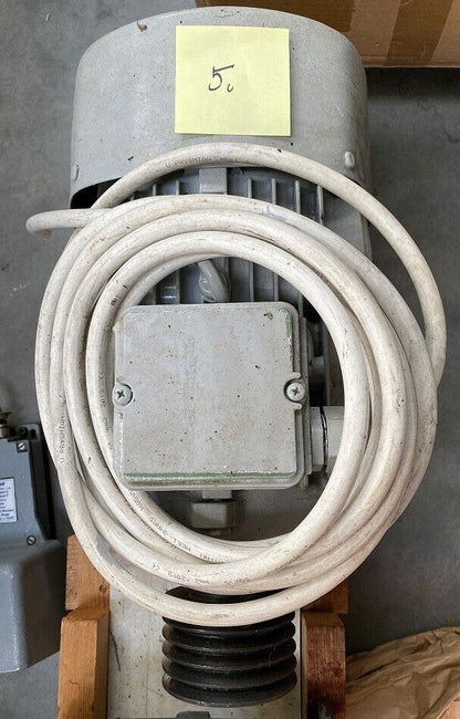 MAL-IE2-38F265S-4, 'Agóra Kalocsa'-márkájú, 5.5 kW, 3-fázisú villanymotor, szíjtárcsával