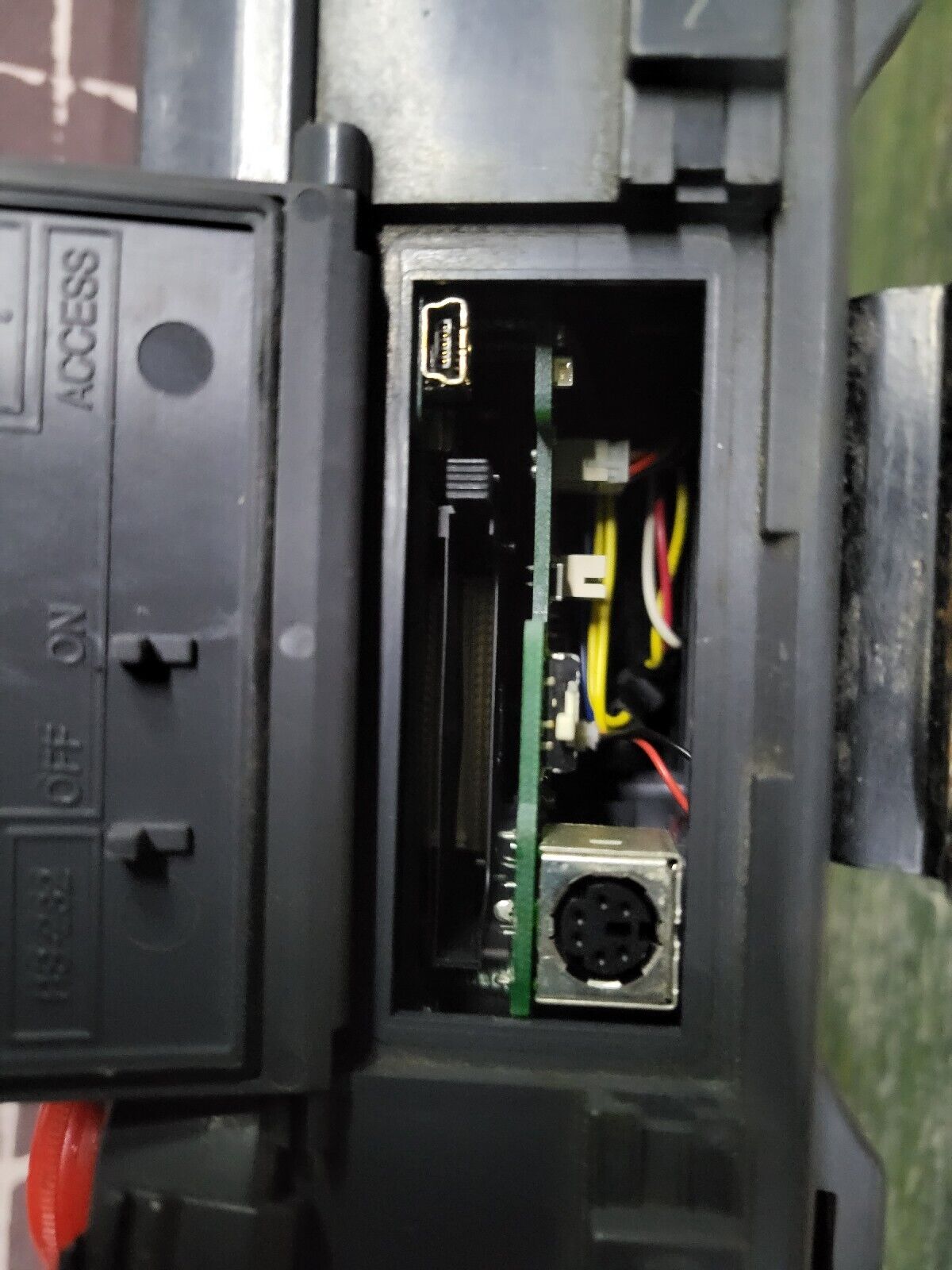 GT1155HS-QSBD, GOT 1000 típusú, Mitsubishi , GT 115-sorozatú grafikus operátorpanel