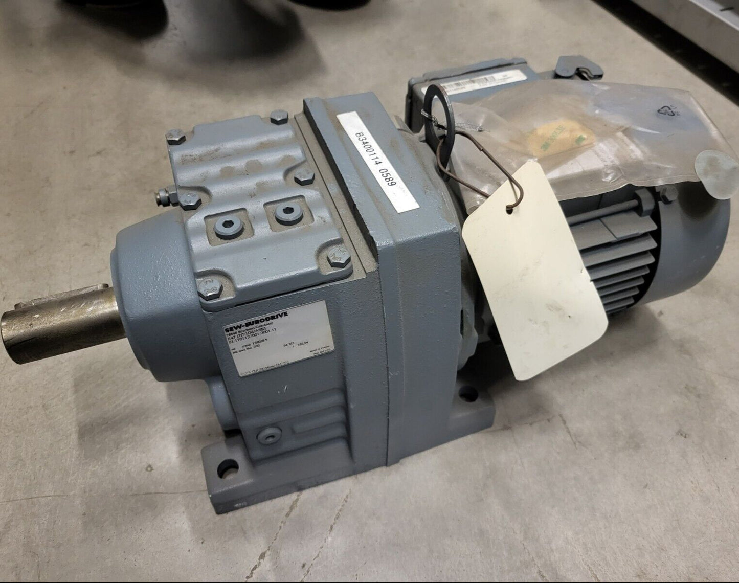 R47 DT71D4/ASE1, SEW-EURODRIVE, Stirnradgetriebemotor, 0,37kW